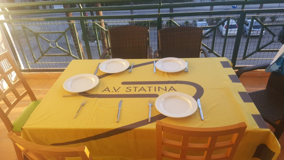 Bij gebrek aan een goed tafelkleed...